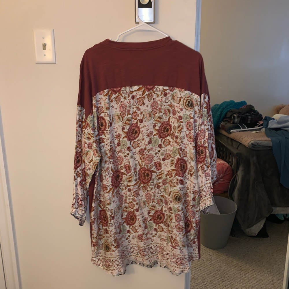 Patterned Dress - Picture 3 of 3